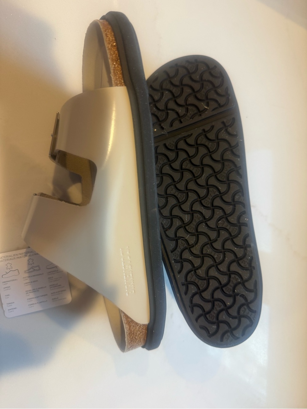 Sandles - Picture 3 of 4
